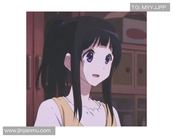 足球星海报风格的动漫女生头像设计展现青春活力与运动魅力