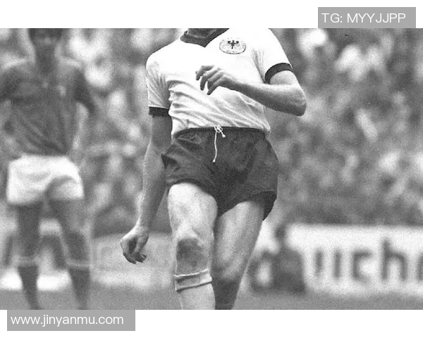 八十年代足球巨星回顾:从马拉多纳到贝尔坎普的时代辉煌 八十年代足球巨星回顾:从马拉多纳到贝尔坎普的时代辉煌