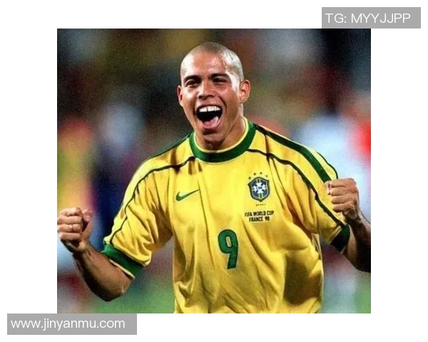 天下足球球迷心目中十大足球巨星盘点与分析